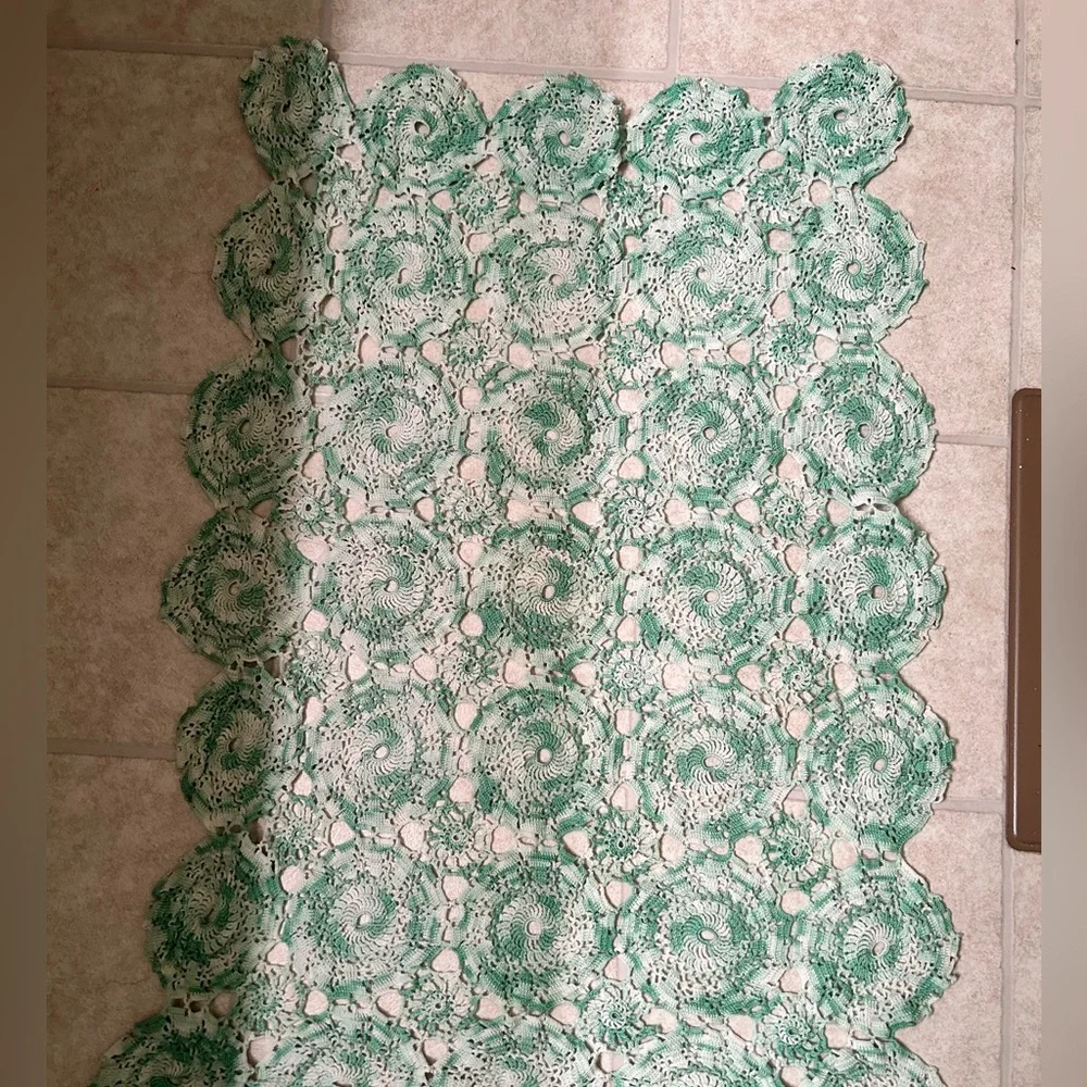 VTG Crocheted Green and White Rectangle Dust cover or Chair cover.